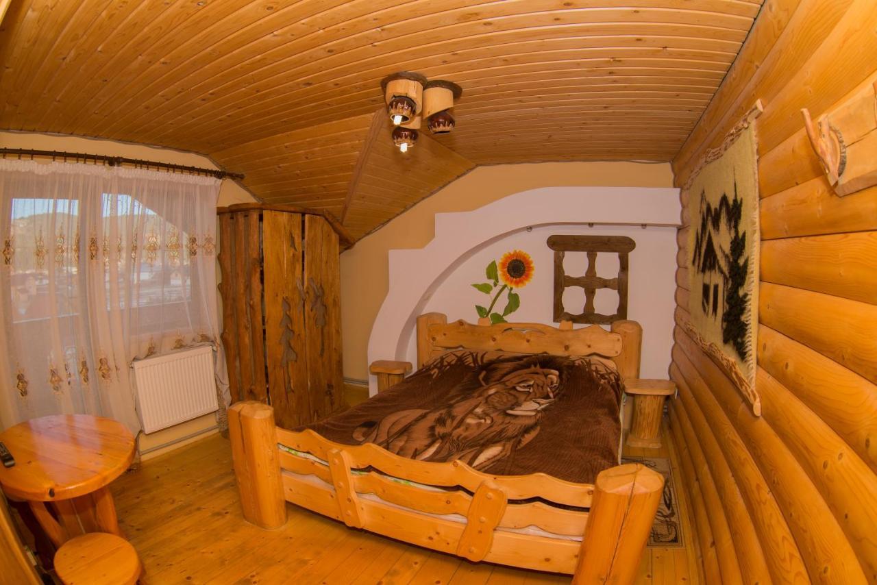 Садиба Вежа Werchowyna Exterior foto